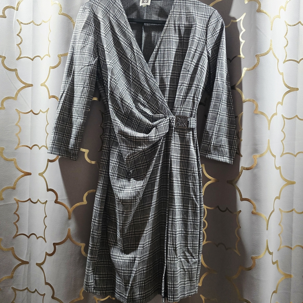Anne Klein Black and White Plaid Robe